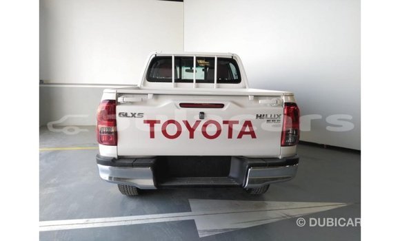 Buy Import Toyota Hilux White Car in Import - Dubai in Central Buy Import Toyota Hilux White Car in Import - Dubai in Central