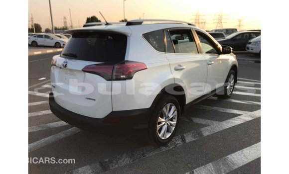 Buy Import Toyota 4Runner White Car in Import - Dubai in Central Buy Import Toyota 4Runner White Car in Import - Dubai in Central
