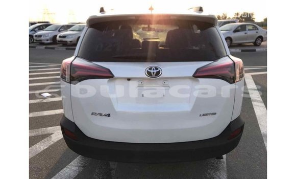 Buy Import Toyota 4Runner White Car in Import - Dubai in Central Buy Import Toyota 4Runner White Car in Import - Dubai in Central