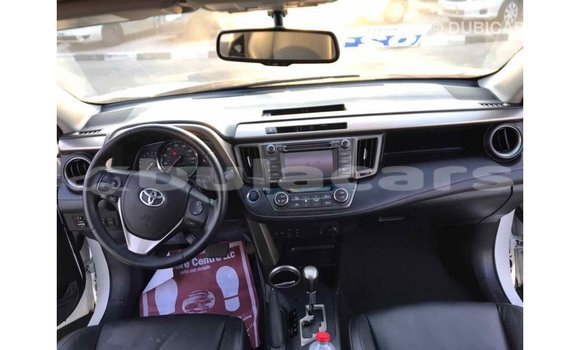 Buy Import Toyota 4Runner White Car in Import - Dubai in Central Buy Import Toyota 4Runner White Car in Import - Dubai in Central