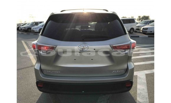 Buy Import Toyota Highlander Other Car in Import - Dubai in Central Buy Import Toyota Highlander Other Car in Import - Dubai in Central