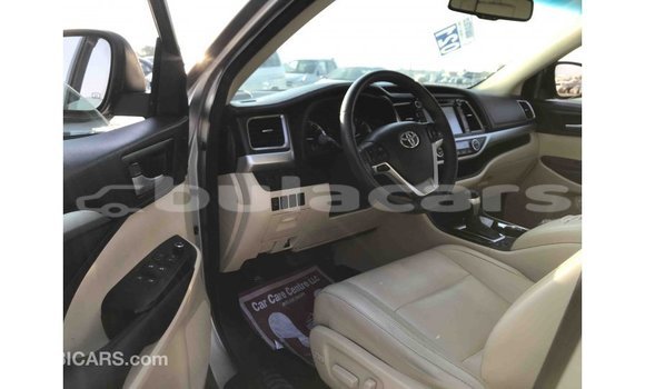 Buy Import Toyota Highlander Other Car in Import - Dubai in Central Buy Import Toyota Highlander Other Car in Import - Dubai in Central