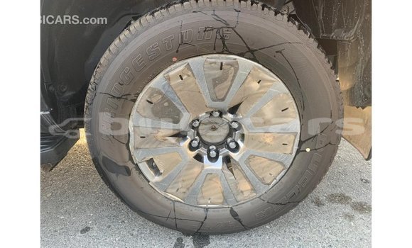 Acheter Import Voiture Toyota Prado Gris à Import - Dubai, Central Acheter Import Voiture Toyota Prado Gris à Import - Dubai, Central