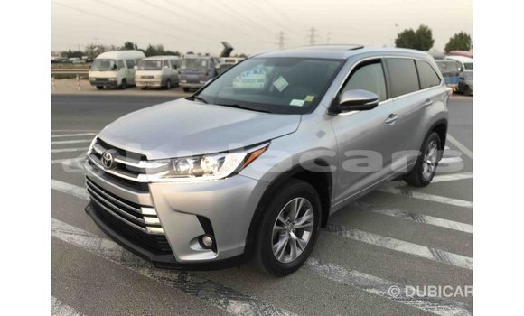 Buy Import Toyota Highlander Grey Car in Import - Dubai in Central Buy Import Toyota Highlander Grey Car in Import - Dubai in Central