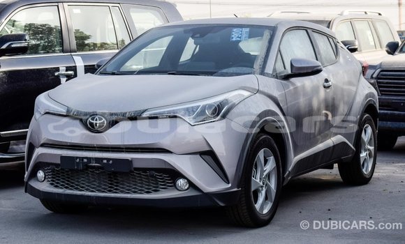 Acheter Import Voiture Toyota C-HR Gris à Import - Dubai, Central Acheter Import Voiture Toyota C-HR Gris à Import - Dubai, Central