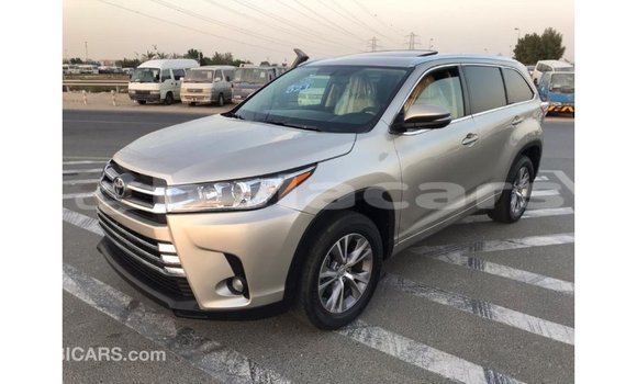 Buy Import Toyota Highlander Grey Car in Import - Dubai in Central Buy Import Toyota Highlander Grey Car in Import - Dubai in Central