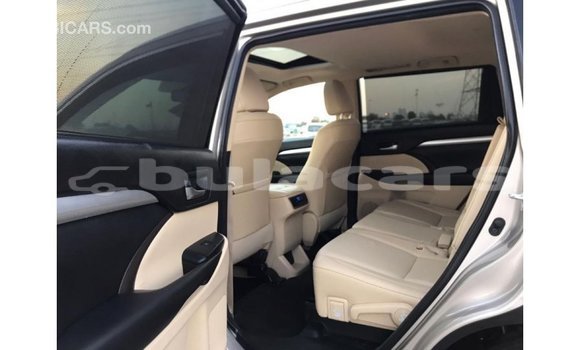 Buy Import Toyota Highlander Grey Car in Import - Dubai in Central Buy Import Toyota Highlander Grey Car in Import - Dubai in Central