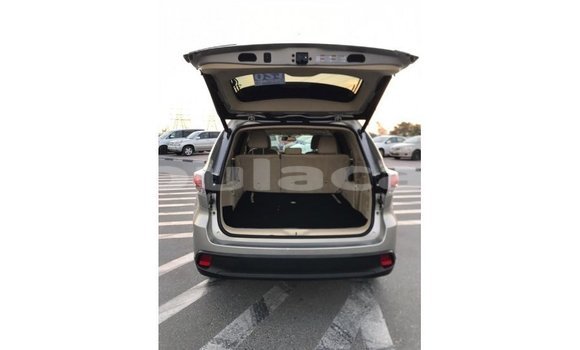 Buy Import Toyota Highlander Grey Car in Import - Dubai in Central Buy Import Toyota Highlander Grey Car in Import - Dubai in Central