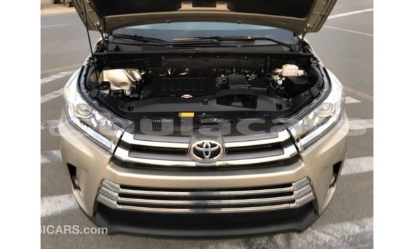 Buy Import Toyota Highlander Grey Car in Import - Dubai in Central Buy Import Toyota Highlander Grey Car in Import - Dubai in Central