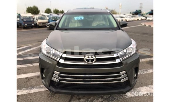 Buy Import Toyota Highlander Grey Car in Import - Dubai in Central Buy Import Toyota Highlander Grey Car in Import - Dubai in Central