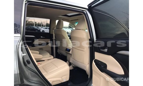 Buy Import Toyota Highlander Grey Car in Import - Dubai in Central Buy Import Toyota Highlander Grey Car in Import - Dubai in Central