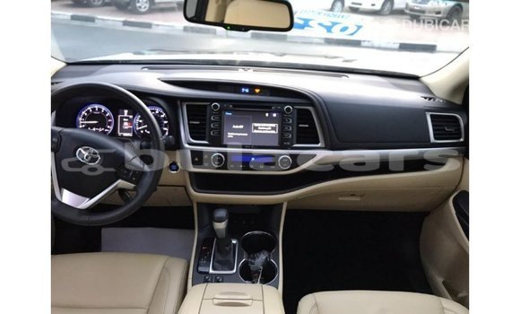 Buy Import Toyota Highlander Grey Car in Import - Dubai in Central Buy Import Toyota Highlander Grey Car in Import - Dubai in Central