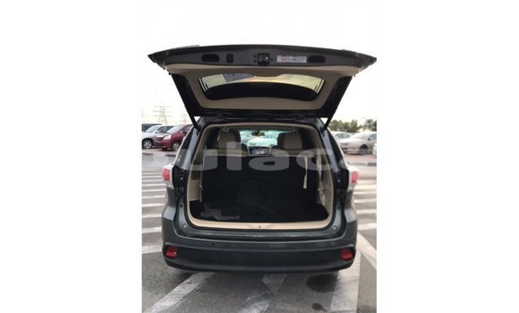 Buy Import Toyota Highlander Grey Car in Import - Dubai in Central Buy Import Toyota Highlander Grey Car in Import - Dubai in Central