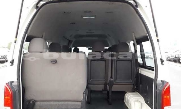 Acheter Occasion Voiture Toyota Grand HiAce Blanc à Suva, Central Acheter Occasion Voiture Toyota Grand HiAce Blanc à Suva, Central