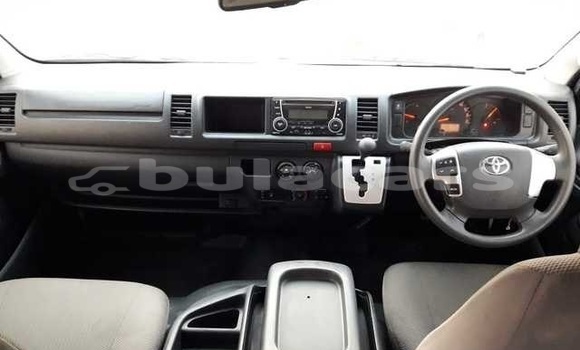 Acheter Occasion Voiture Toyota Grand HiAce Blanc à Suva, Central Acheter Occasion Voiture Toyota Grand HiAce Blanc à Suva, Central