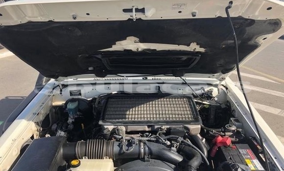 Acheter Occasion Voiture Toyota Land Cruiser Blanc à Suva, Central Acheter Occasion Voiture Toyota Land Cruiser Blanc à Suva, Central