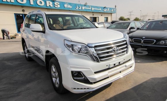 Acheter Import Voiture Toyota Prado Blanc à Import - Dubai, Central Acheter Import Voiture Toyota Prado Blanc à Import - Dubai, Central
