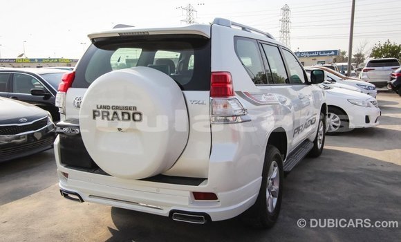 Acheter Import Voiture Toyota Prado Blanc à Import - Dubai, Central Acheter Import Voiture Toyota Prado Blanc à Import - Dubai, Central