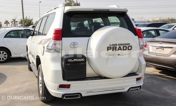 Acheter Import Voiture Toyota Prado Blanc à Import - Dubai, Central Acheter Import Voiture Toyota Prado Blanc à Import - Dubai, Central