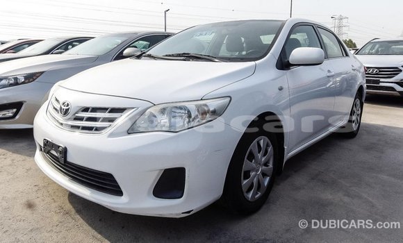 Acheter Import Voiture Toyota Corolla Blanc à Import - Dubai, Central Acheter Import Voiture Toyota Corolla Blanc à Import - Dubai, Central