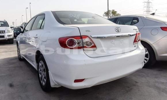 Acheter Import Voiture Toyota Corolla Blanc à Import - Dubai, Central Acheter Import Voiture Toyota Corolla Blanc à Import - Dubai, Central