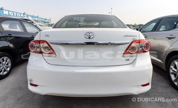 Acheter Import Voiture Toyota Corolla Blanc à Import - Dubai, Central Acheter Import Voiture Toyota Corolla Blanc à Import - Dubai, Central