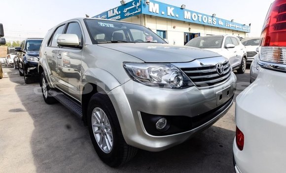 Buy Import Toyota Fortuner Grey Car in Import - Dubai in Central Buy Import Toyota Fortuner Grey Car in Import - Dubai in Central