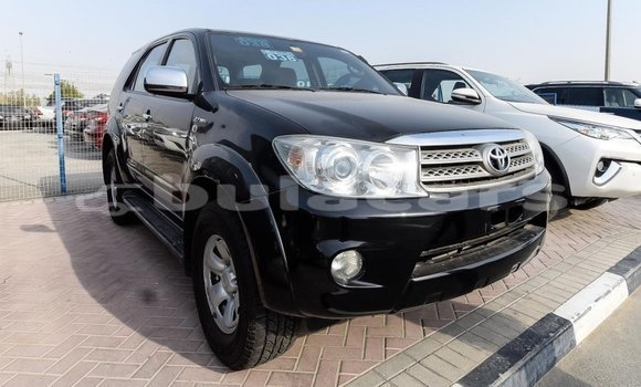 Acheter Import Voiture Toyota Fortuner Noir à Import - Dubai, Central Acheter Import Voiture Toyota Fortuner Noir à Import - Dubai, Central