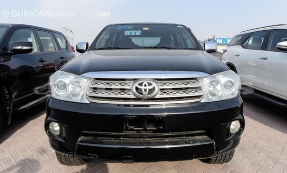 Acheter Import Voiture Toyota Fortuner Noir à Import - Dubai, Central Acheter Import Voiture Toyota Fortuner Noir à Import - Dubai, Central