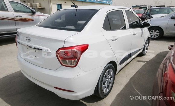 Acheter Import Voiture Hyundai i10 Blanc à Import - Dubai, Central Acheter Import Voiture Hyundai i10 Blanc à Import - Dubai, Central