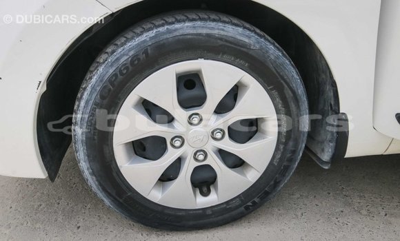 Acheter Import Voiture Hyundai i10 Blanc à Import - Dubai, Central Acheter Import Voiture Hyundai i10 Blanc à Import - Dubai, Central