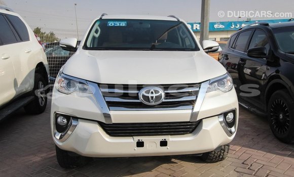 Buy Import Toyota Fortuner White Car in Import - Dubai in Central Buy Import Toyota Fortuner White Car in Import - Dubai in Central