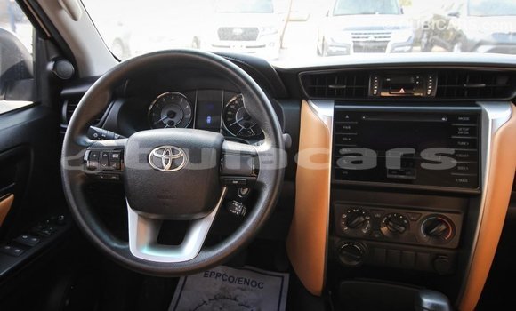 Buy Import Toyota Fortuner White Car in Import - Dubai in Central Buy Import Toyota Fortuner White Car in Import - Dubai in Central