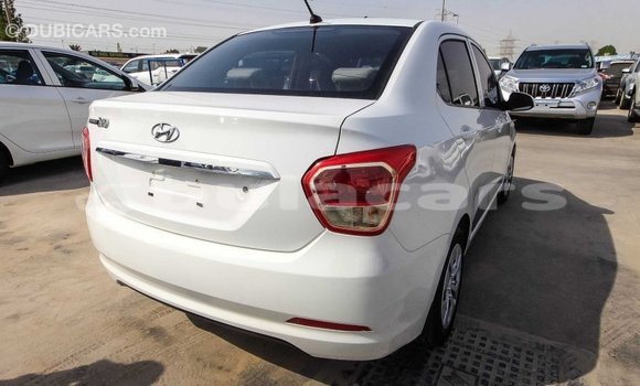 Acheter Import Voiture Hyundai i10 Blanc à Import - Dubai, Central Acheter Import Voiture Hyundai i10 Blanc à Import - Dubai, Central