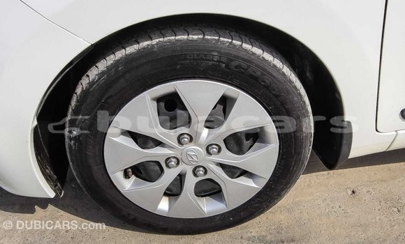 Acheter Import Voiture Hyundai i10 Blanc à Import - Dubai, Central Acheter Import Voiture Hyundai i10 Blanc à Import - Dubai, Central