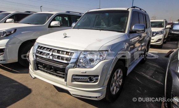 Buy Import Mitsubishi Pajero White Car in Import - Dubai in Central Buy Import Mitsubishi Pajero White Car in Import - Dubai in Central