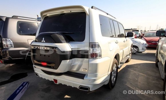 Buy Import Mitsubishi Pajero White Car in Import - Dubai in Central Buy Import Mitsubishi Pajero White Car in Import - Dubai in Central