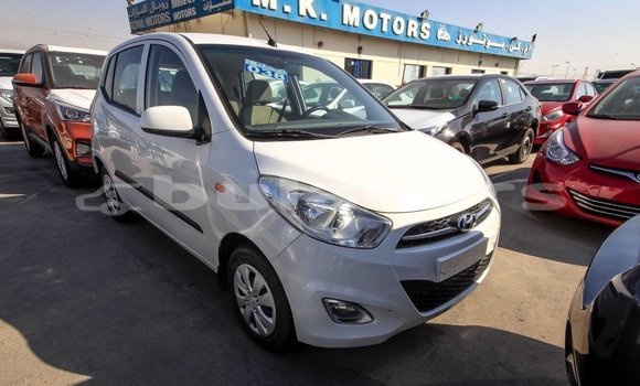 Buy Import Hyundai i10 White Car in Import - Dubai in Central Buy Import Hyundai i10 White Car in Import - Dubai in Central