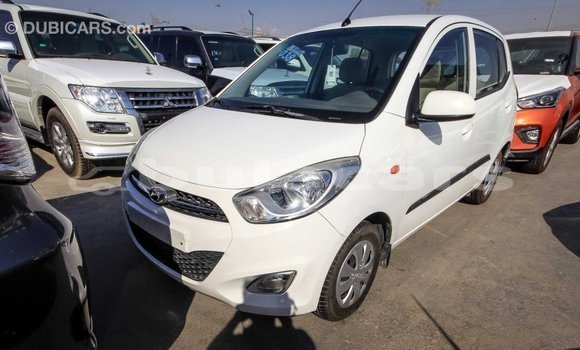 Buy Import Hyundai i10 White Car in Import - Dubai in Central Buy Import Hyundai i10 White Car in Import - Dubai in Central