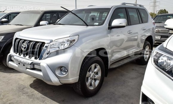 Acheter Import Voiture Toyota Prado Gris à Import - Dubai, Central Acheter Import Voiture Toyota Prado Gris à Import - Dubai, Central