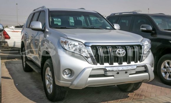 Acheter Import Voiture Toyota Prado Gris à Import - Dubai, Central Acheter Import Voiture Toyota Prado Gris à Import - Dubai, Central