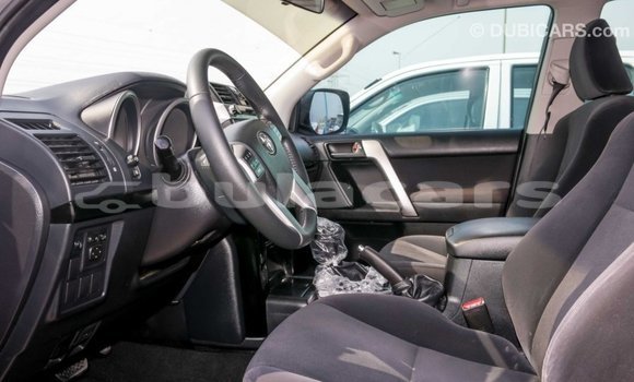 Acheter Import Voiture Toyota Prado Gris à Import - Dubai, Central Acheter Import Voiture Toyota Prado Gris à Import - Dubai, Central