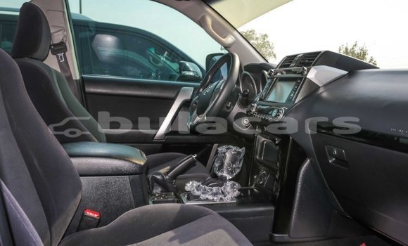 Acheter Import Voiture Toyota Prado Gris à Import - Dubai, Central Acheter Import Voiture Toyota Prado Gris à Import - Dubai, Central