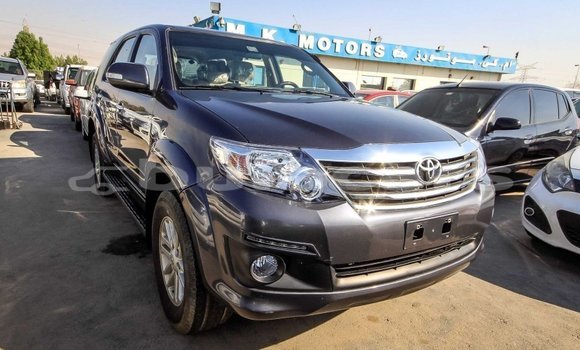 Buy Import Toyota Fortuner Grey Car in Import - Dubai in Central Buy Import Toyota Fortuner Grey Car in Import - Dubai in Central