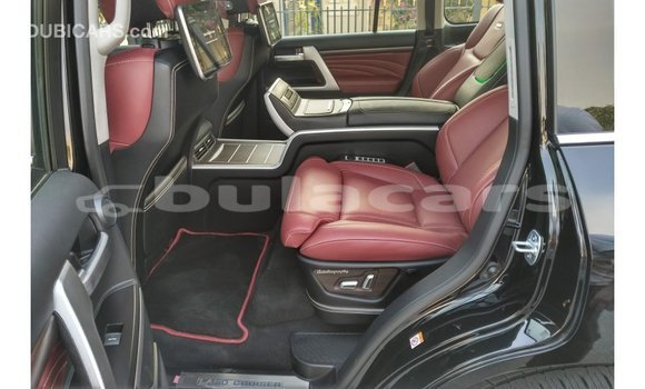 Acheter Import Voiture Toyota Land Cruiser Noir à Import - Dubai, Central Acheter Import Voiture Toyota Land Cruiser Noir à Import - Dubai, Central