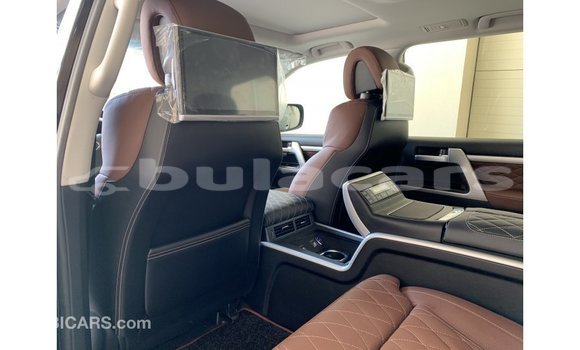Buy Import Toyota Land Cruiser Black Car in Import - Dubai in Central Buy Import Toyota Land Cruiser Black Car in Import - Dubai in Central