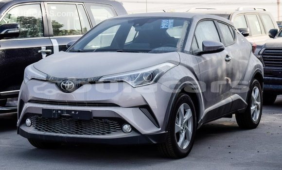 Acheter Import Voiture Toyota C-HR Gris à Import - Dubai, Central Acheter Import Voiture Toyota C-HR Gris à Import - Dubai, Central