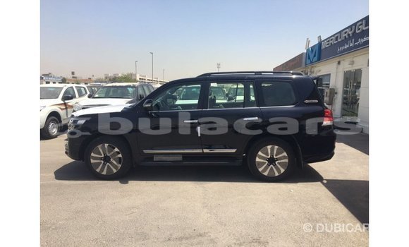 Acheter Import Voiture Toyota Land Cruiser Noir à Import - Dubai, Central Acheter Import Voiture Toyota Land Cruiser Noir à Import - Dubai, Central