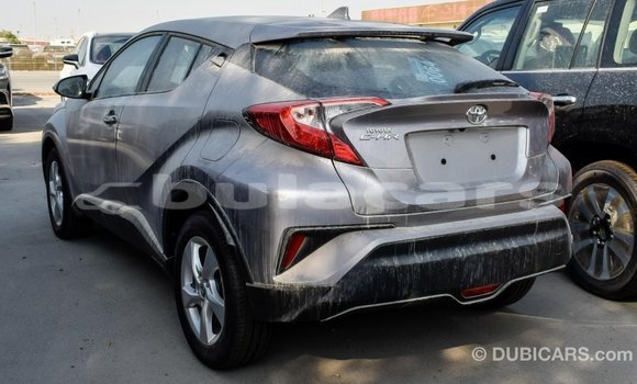 Acheter Import Voiture Toyota C-HR Gris à Import - Dubai, Central Acheter Import Voiture Toyota C-HR Gris à Import - Dubai, Central
