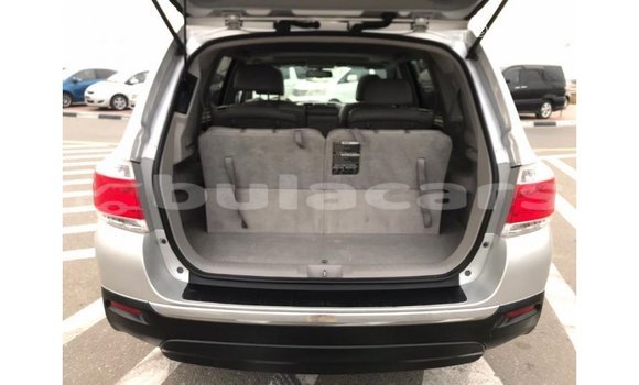 Buy Import Toyota Highlander Grey Car in Import - Dubai in Central Buy Import Toyota Highlander Grey Car in Import - Dubai in Central
